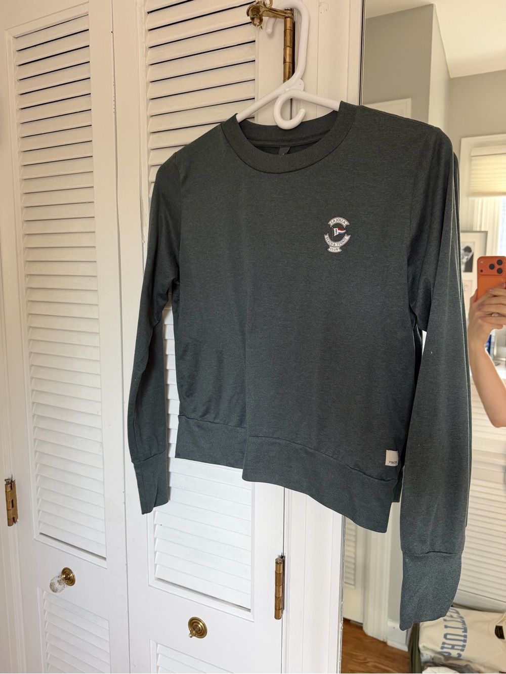 Vuori La Jolla Beach & Tennis Club Long Sleeve Performance Top Women’s XS Gray